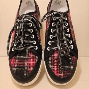 TRAQ by Alegria Lyriq Tartan Plaid Sneakers Sz 9 Flannel Black Leather Suede New